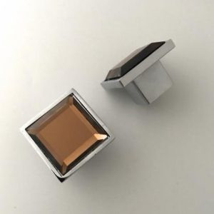 Knopp 30x30mm krom/brunt glas