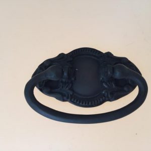 Möbelbeslag 85mm smide - utan hål